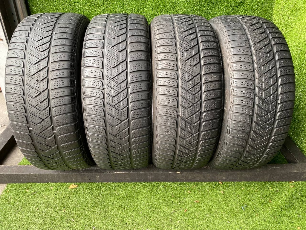 Шина 225 45 R18 Pirelli Winter Sottozero 3 Зимові -